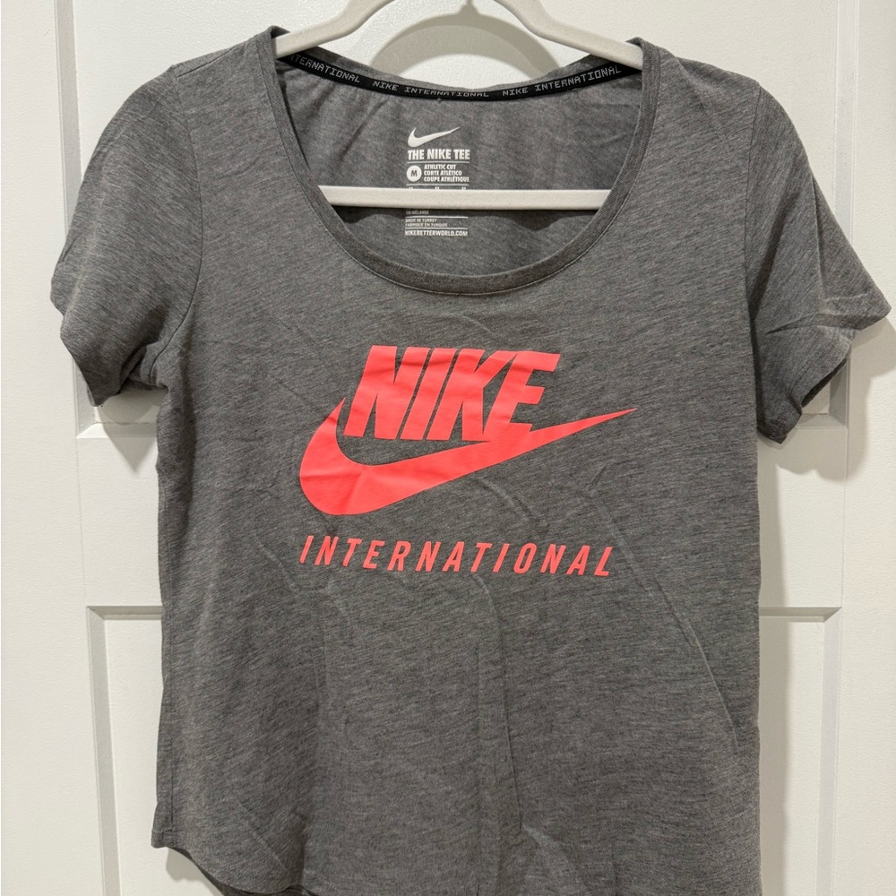 Nike Women's Gray Short Sleeve Tee with Pink Logo